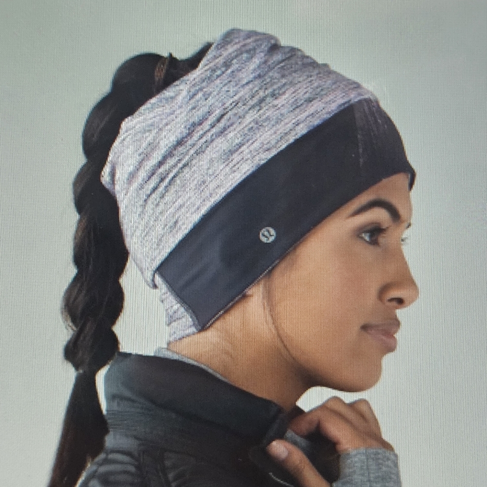 Pre loved. Lululemon Top Knot Toque. OS. Violet/Black Grape.